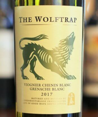 D’inspiration de la Vallée du Rhône, élaboré en Afrique du Sud, le Wolftrap Blanc 2017! Coup de cœur 2018!