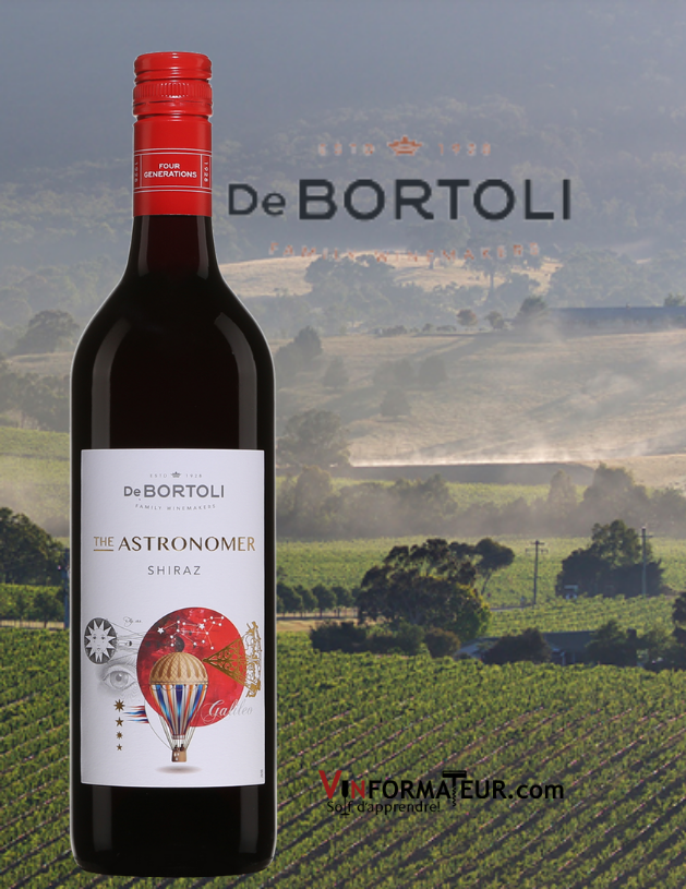 Bouteille de The Astronomer, Shiraz, Australie, Riverina, De Bortoli, 2019 avec vignoble en arrière-plan