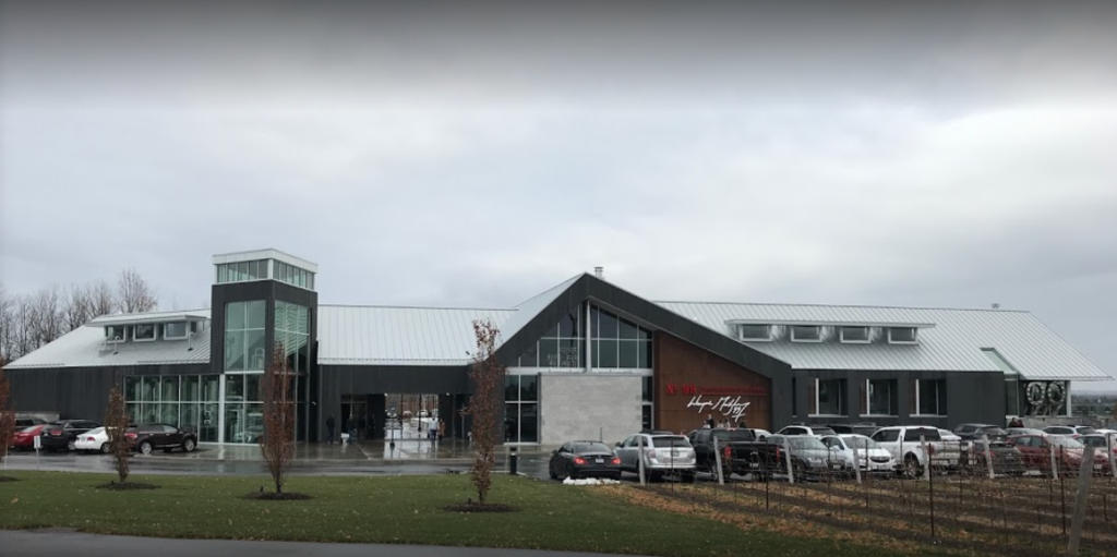 Chai et distillerie Wayne Gretzky Estates