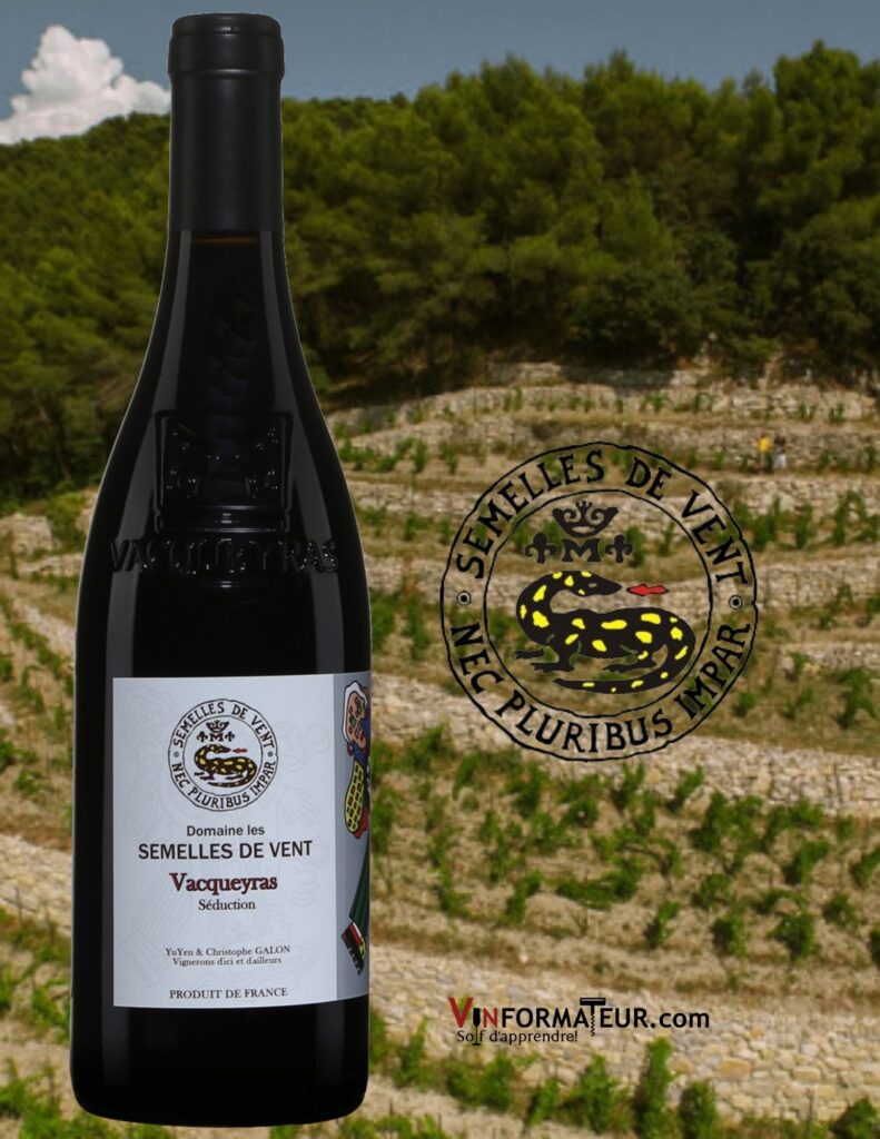 Bouteille de Semelles de Vent, France, Vallée du Rhône, Vacqueyras AOC, Cuvée Séduction, Domaine les Semelles de Vent, 2018 avec vignobles