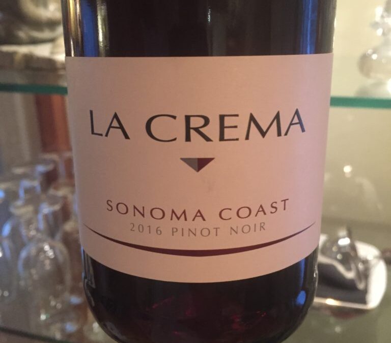 La Crema, Pinot Noir, Sonoma Coast, 2016. L’esprit de la Bourgogne et une personalité bien californienne!