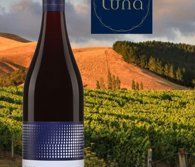 Luna, Pinot Noir, 2020 de Nouvelle-Zélande généreux et classique.